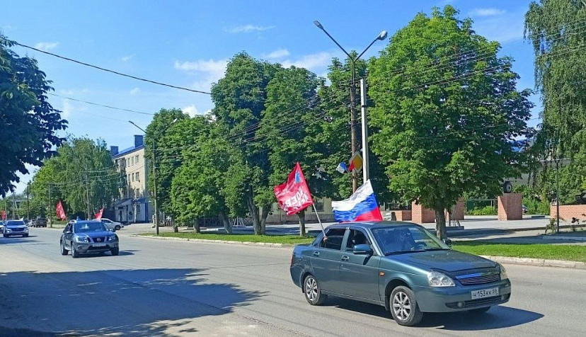 В Петровске День России отметили авто- и велопробегами